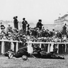 Emily-Davison-Derby-dEpsom-4-juin-1913