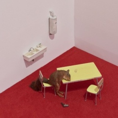 Cattelan-Maurizio-Bidibidobidiboo-1996